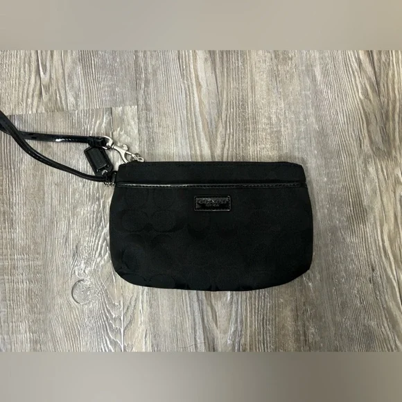 Coach NWOT! Black Wristlet with Hang Tag! - Picture 2 of 8